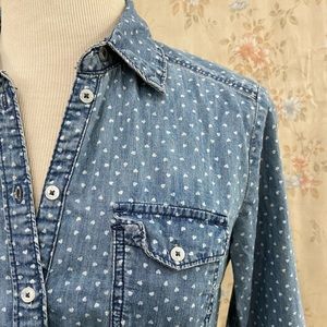 Tiny Hearts Print Denim Buttondown